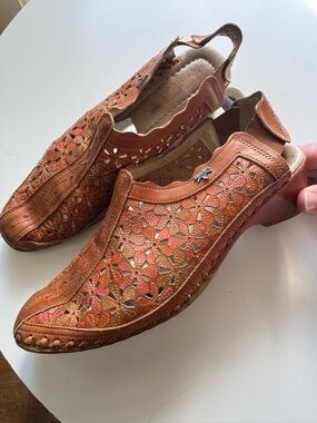 PIKOLINOS Floral Cutout Leather Slingback Mules